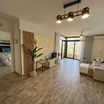 Paz Ocean View, Air Condition, Wifi, Heated Pool Apartman *