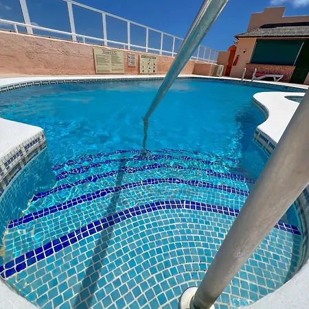 Paz Ocean View, Air Condition, Wifi, Heated Pool アパート *